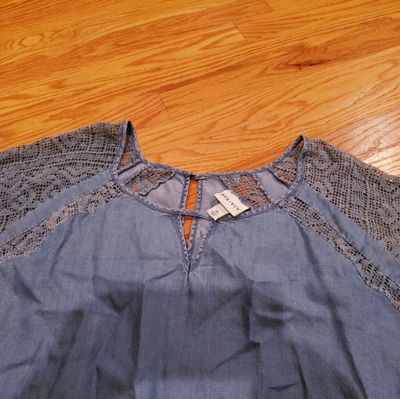 Ava & Viv Lightweight Denim Top with Sleeve Detail - Picture 3 of 4